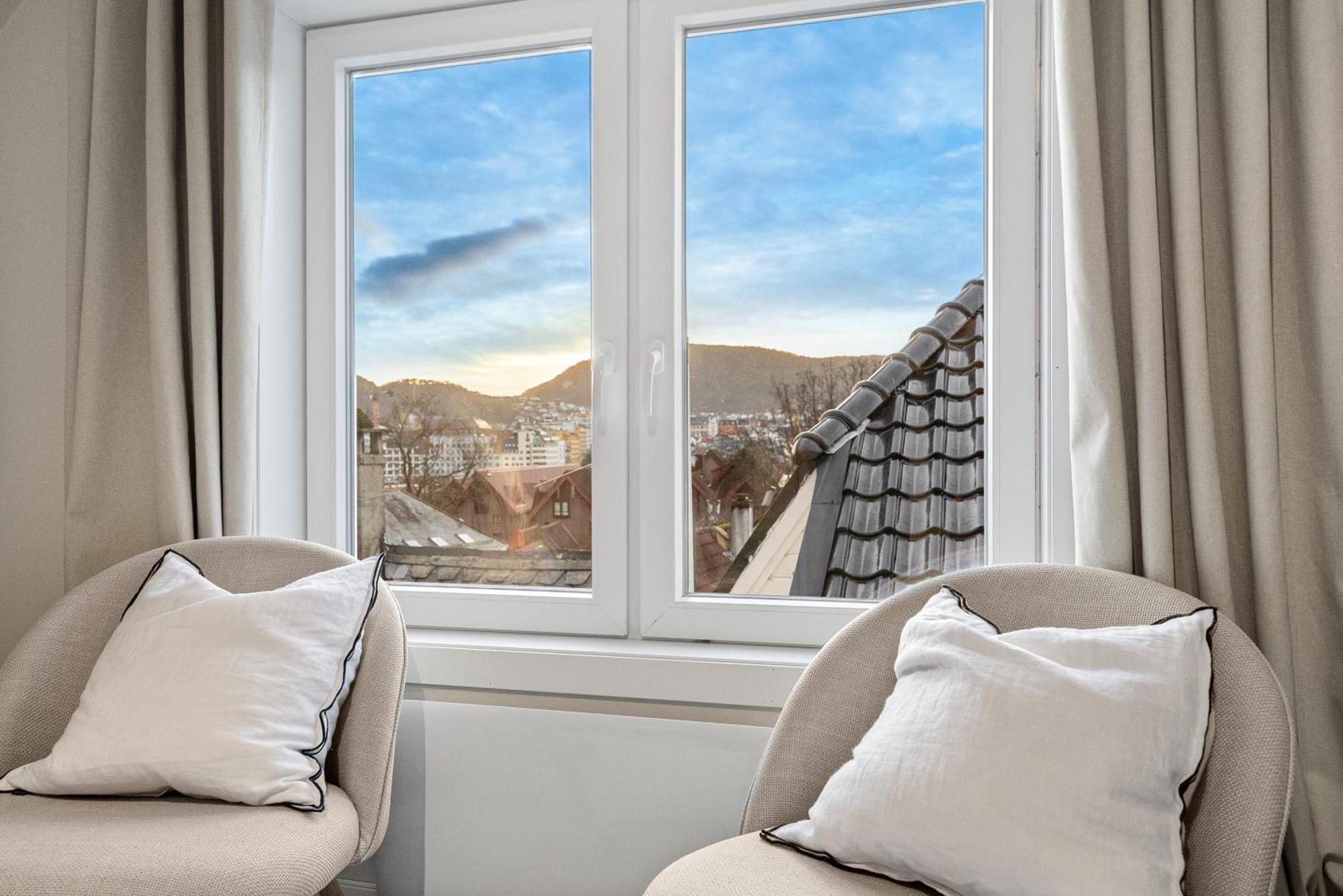 View To Bryggen - Renovated Dec 24 - Historic Cobblestone Street Bergen Exterior foto